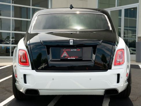 Used 2022 Rolls-Royce Phantom Sedan w/ The Phantom Package RWD image 17