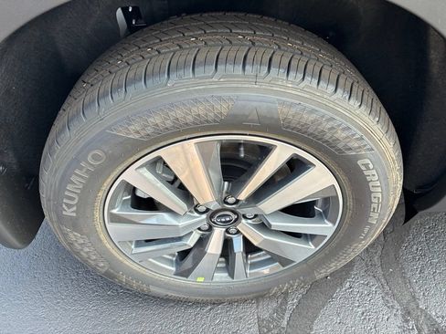 New 2026 Nissan Pathfinder SL AWD/4WD image 10