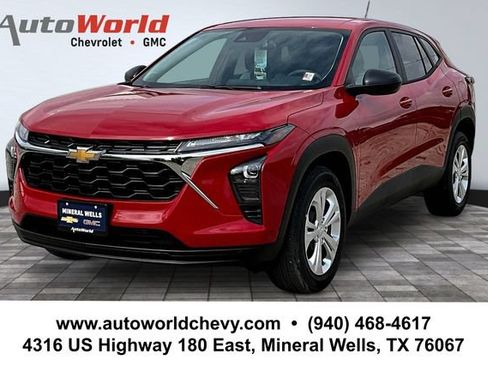 New 2026 Chevrolet Trax LS w/ LS Convenience Package FWD image 1