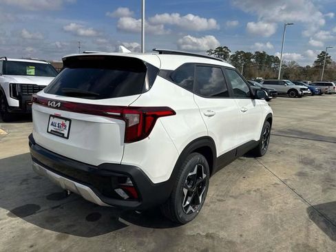 New 2026 Kia Seltos S FWD image 8