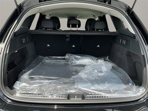 New 2025 Mercedes-Benz GLC 350e 4MATIC image 16
