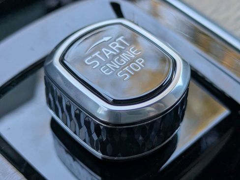 New 2026 Volvo XC60 B5 Plus w/ Protection Package Premier image 31