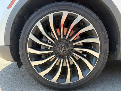 Used 2019 Lincoln Nautilus Black Label w/ Cargo Utility Package AWD/4WD image 21