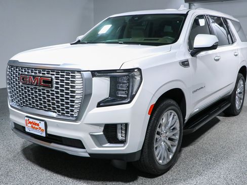 Used 2023 GMC Yukon Denali RWD image 37