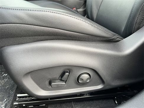 New 2026 Jeep Compass Limited image 7