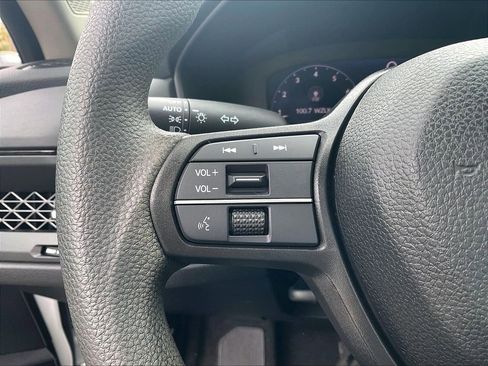 Used 2023 Honda Accord EX image 23