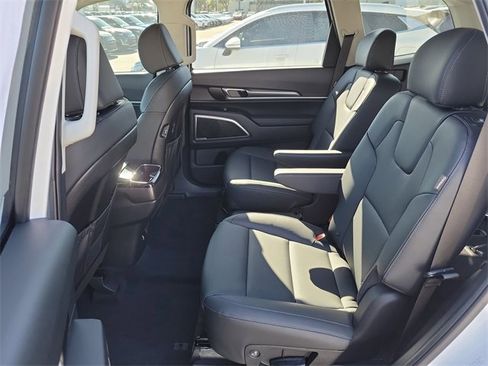 New 2025 Kia Telluride S image 16
