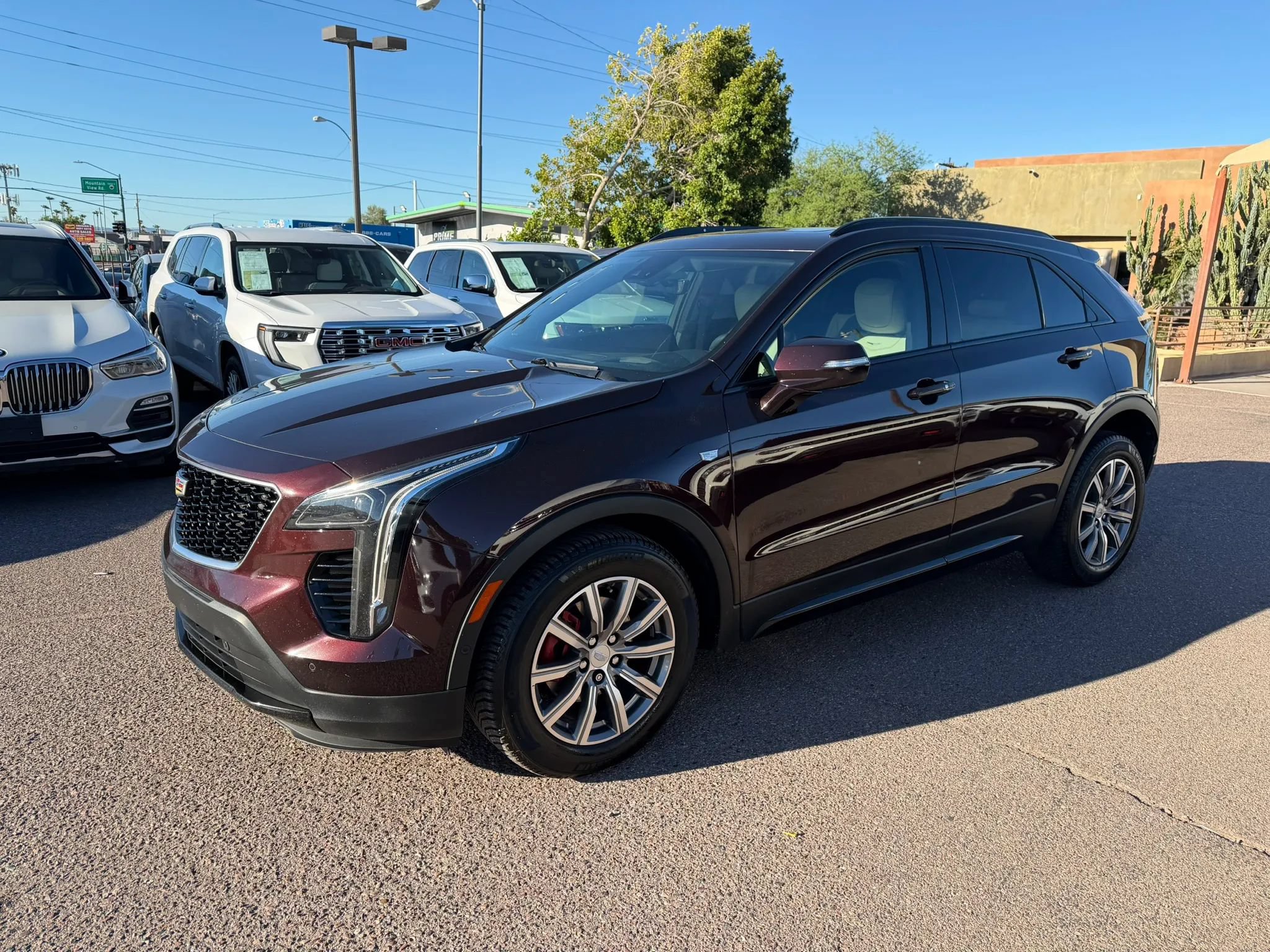 Used 2021 Cadillac XT4 Sport FWD image 1