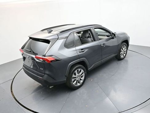 Used 2020 Toyota RAV4 XLE Premium image 25