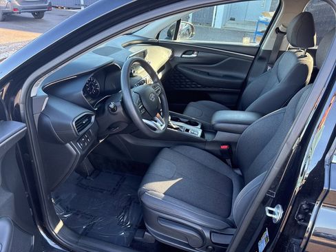 Used 2019 Hyundai Santa Fe SE image 8