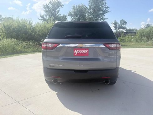 Used 2019 Chevrolet Traverse LS AWD/4WD image 5