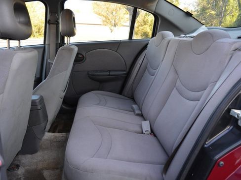 Used 2004 Saturn ION Level 2 image 13