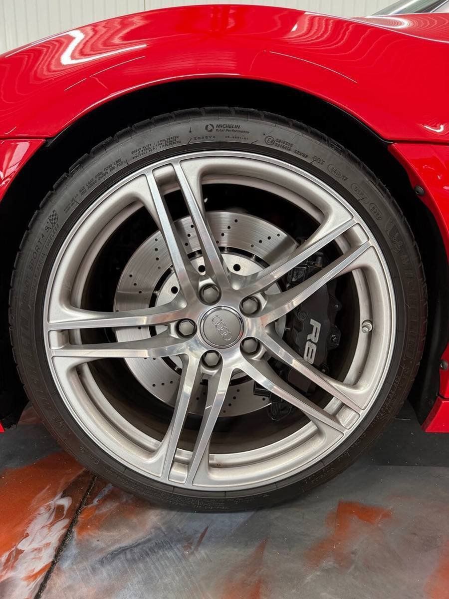 Used 2011 Audi R8 V8 AWD/4WD image 13