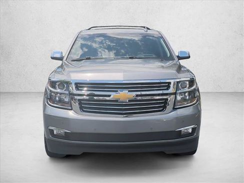 Used 2019 Chevrolet Tahoe Premier RWD image 2