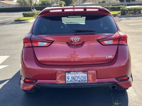 Used 2018 Toyota Corolla iM image 5