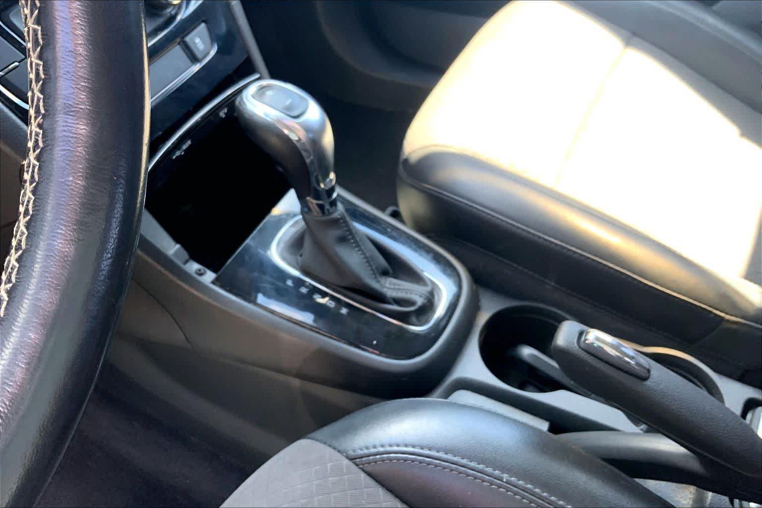 Used 2019 Buick Encore Preferred AWD/4WD image 16