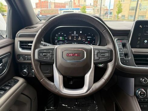 Used 2023 GMC Yukon SLT AWD/4WD image 15