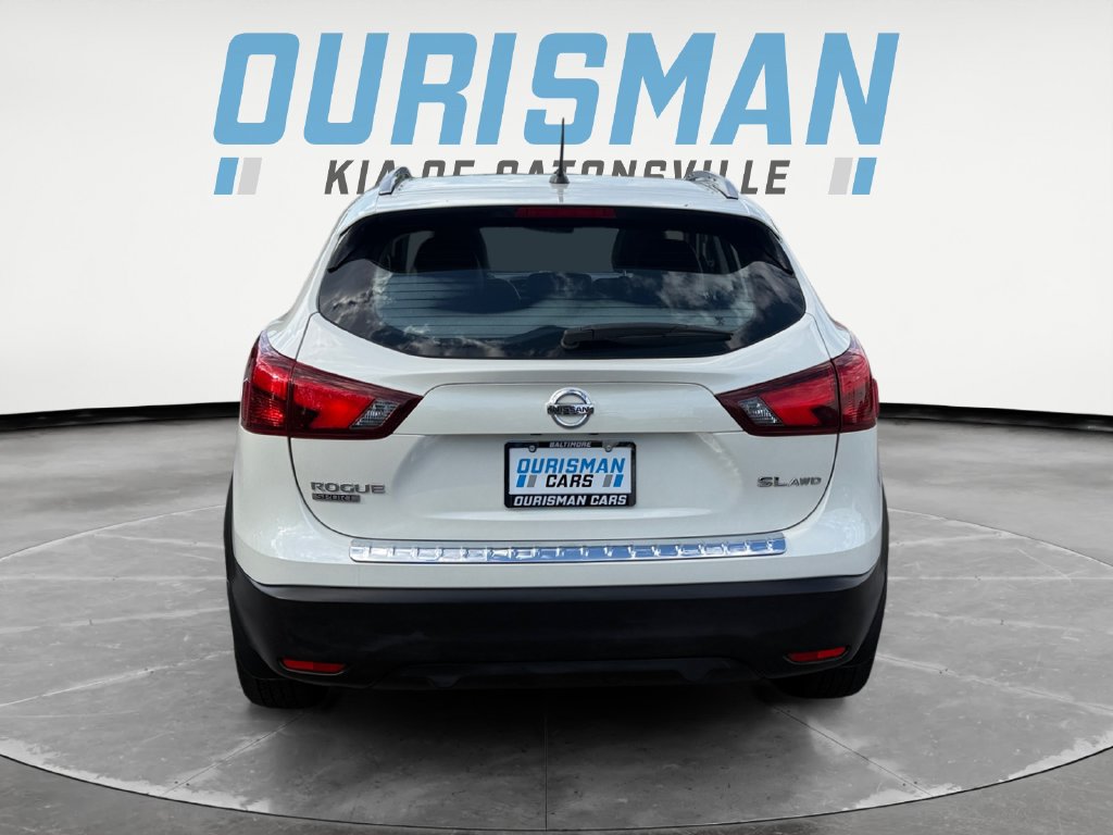 Used 2017 Nissan Rogue Sport SL w/ SL Premium Package AWD/4WD image 5