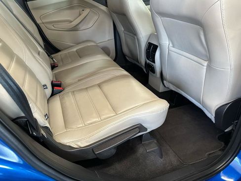 Used 2019 Ford Escape Titanium image 22