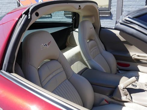 Used 2003 Chevrolet Corvette Coupe w/ Preferred Equipment Group RWD image 25