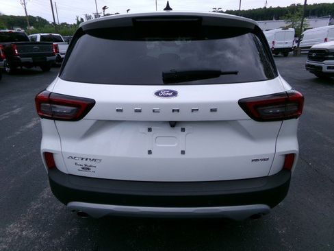 Used 2023 Ford Escape Active w/ Tech Pack #1 AWD/4WD image 8