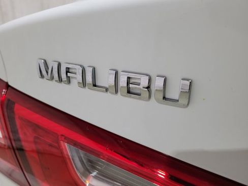 Used 2021 Chevrolet Malibu LS image 53