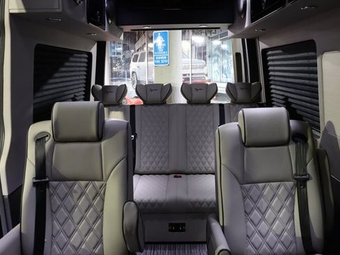 Used 2023 Mercedes-Benz Sprinter 2500 image 10