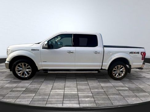Used 2017 Ford F150 Lariat w/ Equipment Group 502A Luxury AWD/4WD image 4