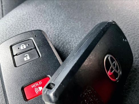 Used 2023 Toyota Tacoma TRD Off-Road image 14