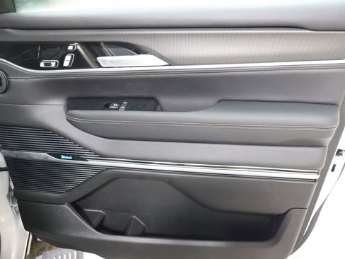 New 2026 Jeep Grand Wagoneer Summit image 22