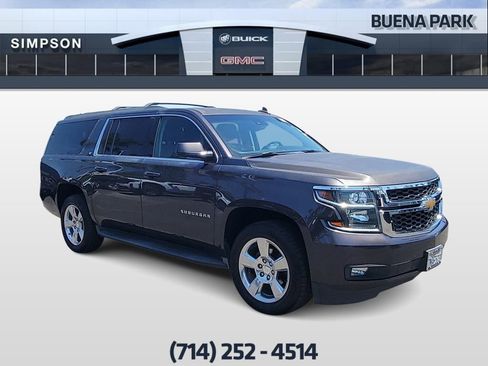 Used 2015 Chevrolet Suburban LT w/ Luxury Package RWD image 2
