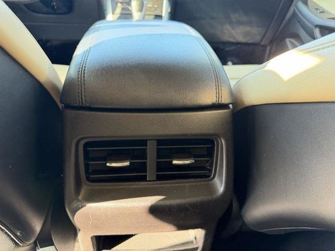 Used 2018 Ford Edge SEL w/ Equipment Group 201A FWD image 27