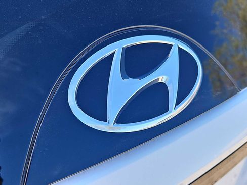 Used 2024 Hyundai Tucson Limited image 12