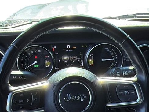 Used 2022 Jeep Wrangler Unlimited Sahara w/ Cold Weather Group image 15