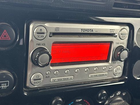 Used 2012 Toyota FJ Cruiser 4WD w/ Convenience Pkg image 15