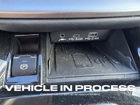 Used 2025 Subaru Outback Limited image 23