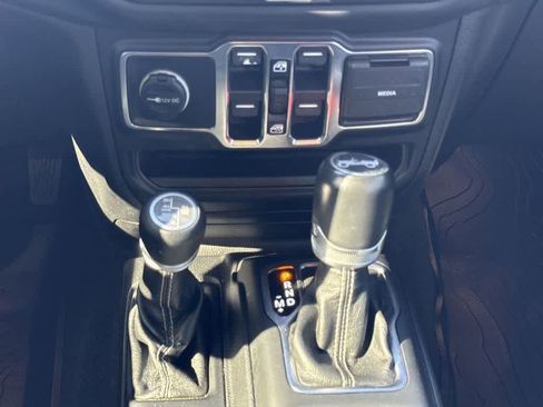 Used 2019 Jeep Wrangler Moab w/ Quick Order Package 24M Moab image 18