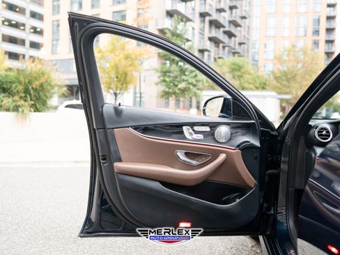 Used 2017 Mercedes-Benz E 300 image 40