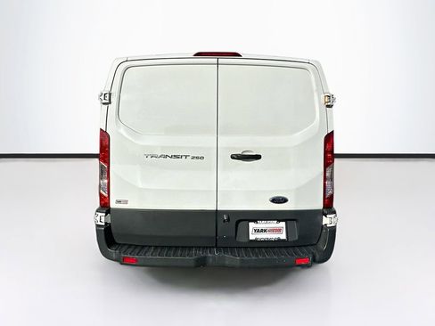 Used 2018 Ford Transit 250 130 Low Roof image 8