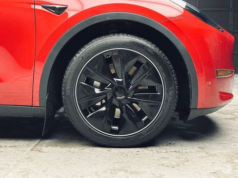 Used 2023 Tesla Model Y Long Range AWD/4WD image 38