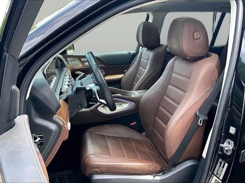 Used 2024 Mercedes-Benz GLS 450 4MATIC image 13