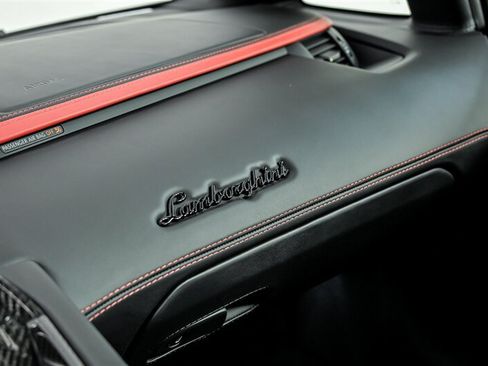 Used 2017 Lamborghini Aventador S AWD/4WD image 26