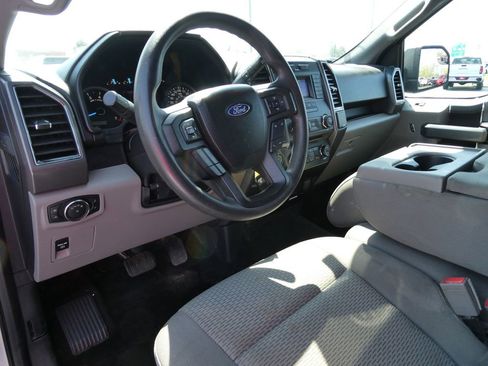 Used 2018 Ford F150 XLT w/ Trailer Tow Package image 21