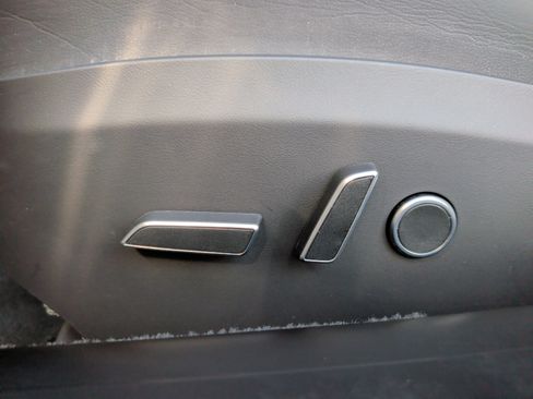 Used 2021 Tesla Model S Plaid image 26