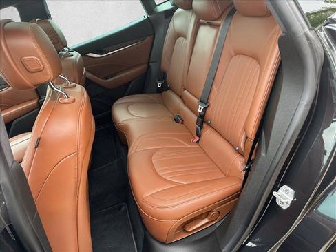 Used 2022 Maserati Levante GT AWD/4WD image 15