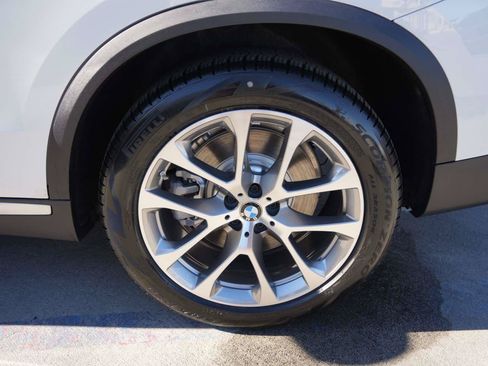 Used 2026 BMW X5 xDrive50e w/ Executive Package AWD/4WD image 7