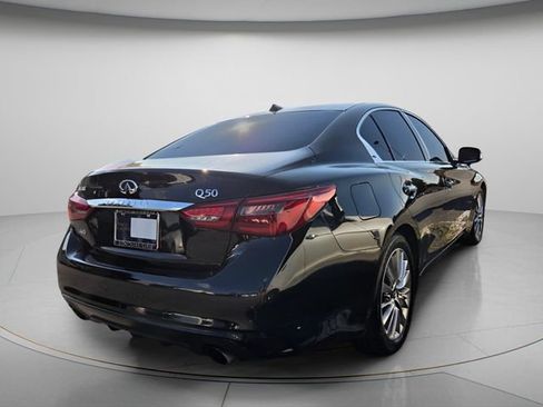 Used 2018 INFINITI Q50 Luxe w/ Essential Package (3.0T Luxe) AWD/4WD image 5