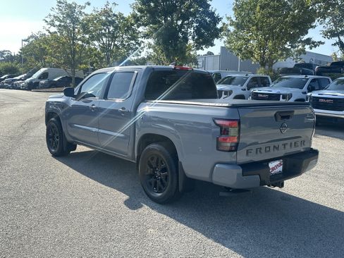 Used 2026 Nissan Frontier SV w/ All-Weather Content Package RWD image 5
