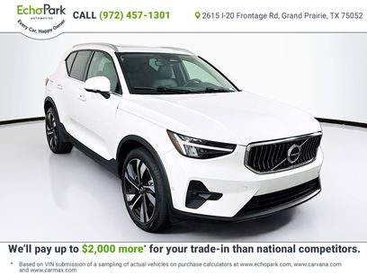 Used 2025 Volvo XC40 B5 Plus