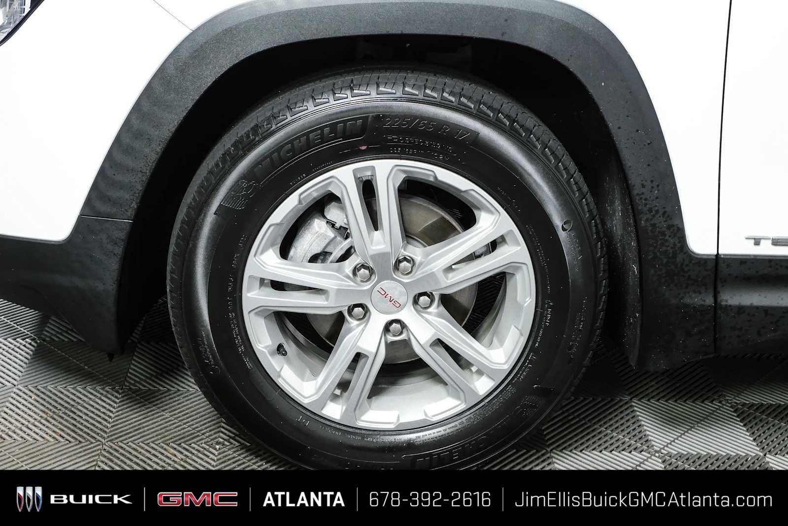 Used 2023 GMC Terrain SLE FWD image 36
